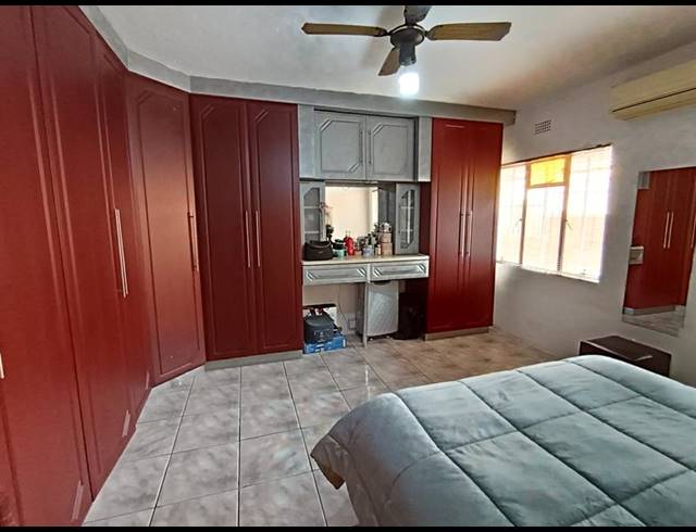 6 BEDROOM HOUSE FOR SALE IN NORTHDALE